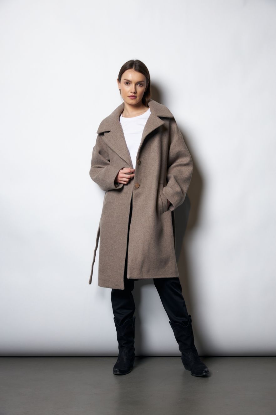 Wełniany Beżowy zimowy Płaszcz do kolan oversize Kind of Magic 100% wełna 