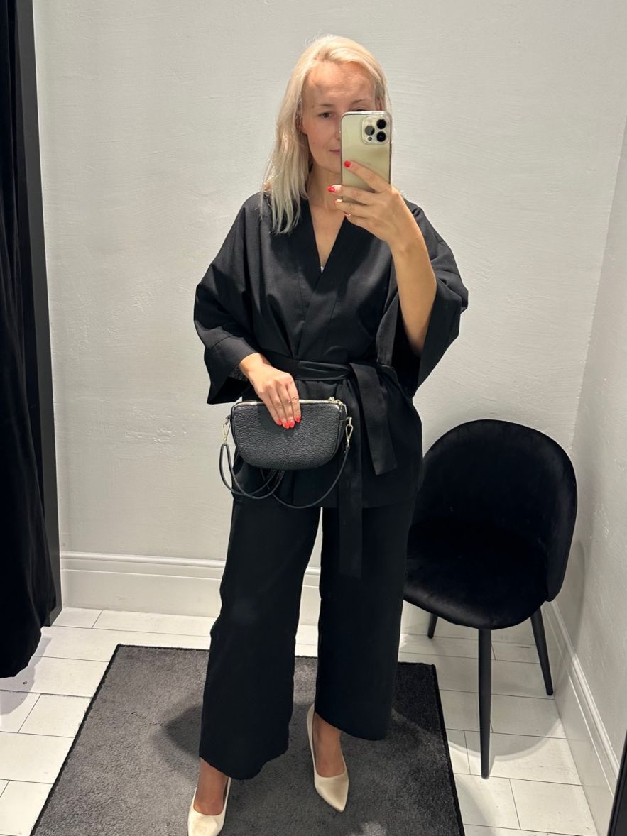 Lniane kimono czarne krótkie z paskiem dodatkowym len 100%
