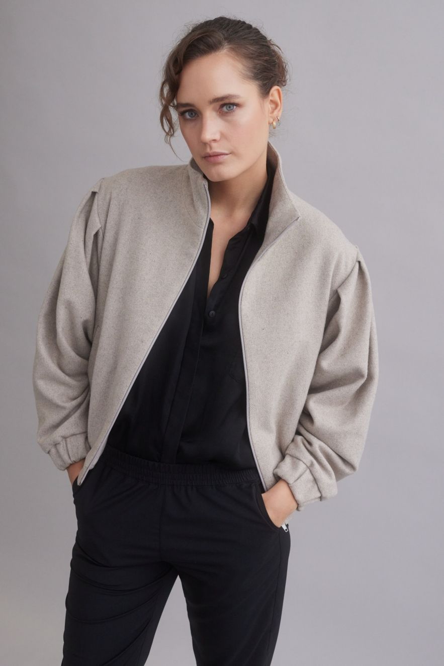 100% WEŁNIANA Kurtka BOMBER ASPEN LOOK melanżowy beż z bardzo szerokim rękawem bufką