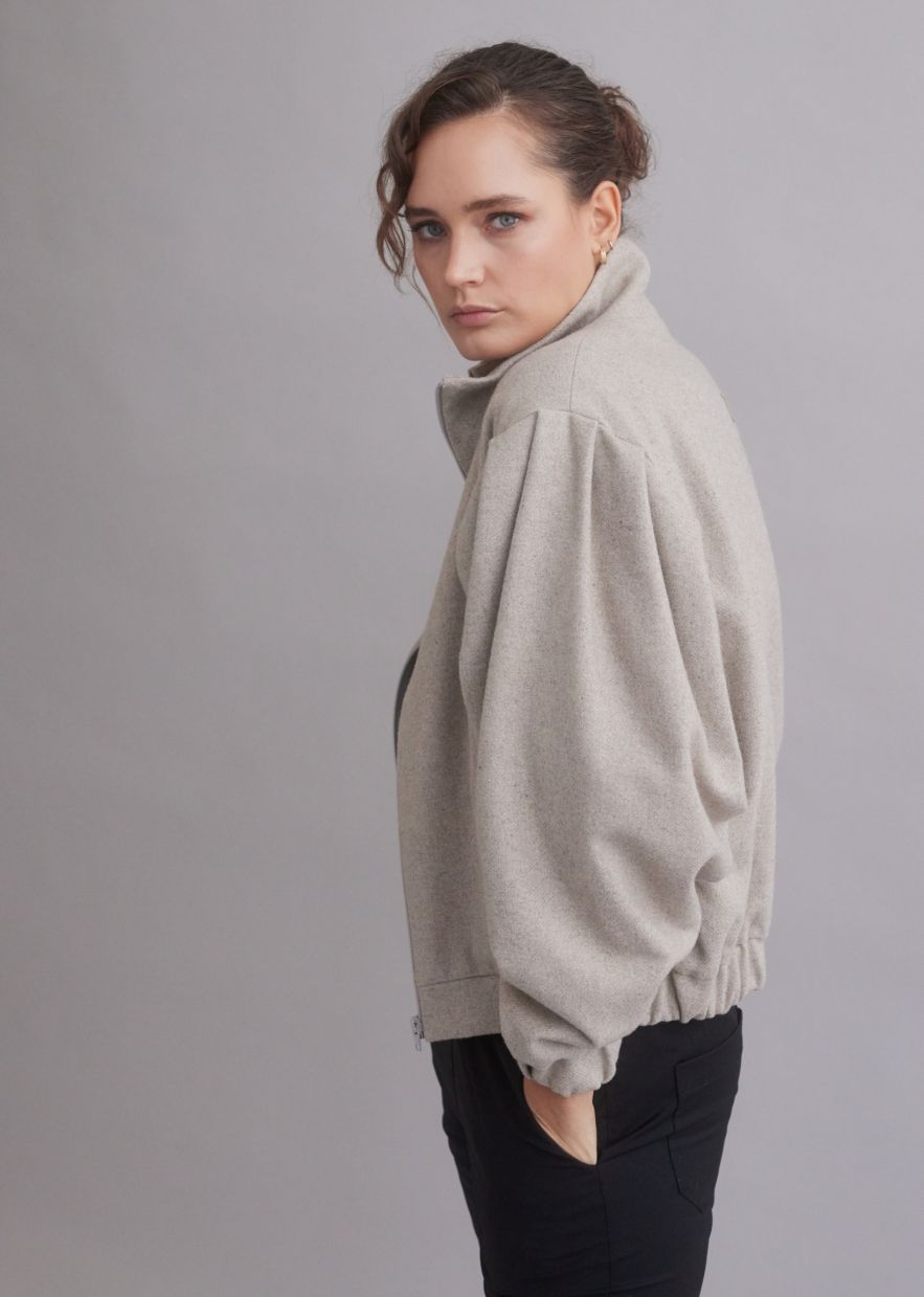 100% WEŁNIANA Kurtka BOMBER ASPEN LOOK melanżowy beż z bardzo szerokim rękawem bufką