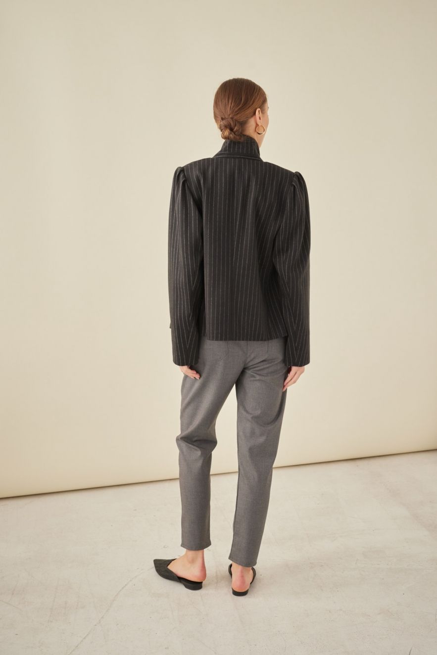 Czarna Wełniana Marynarka 100% wełny w białe paski z bufkami