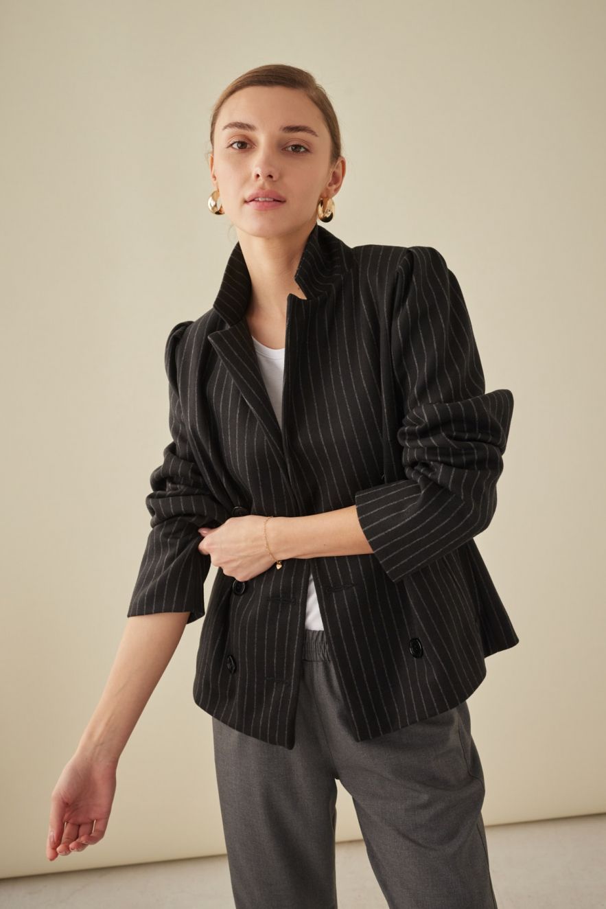 Czarna Wełniana Marynarka 100% wełny w białe paski z bufkami