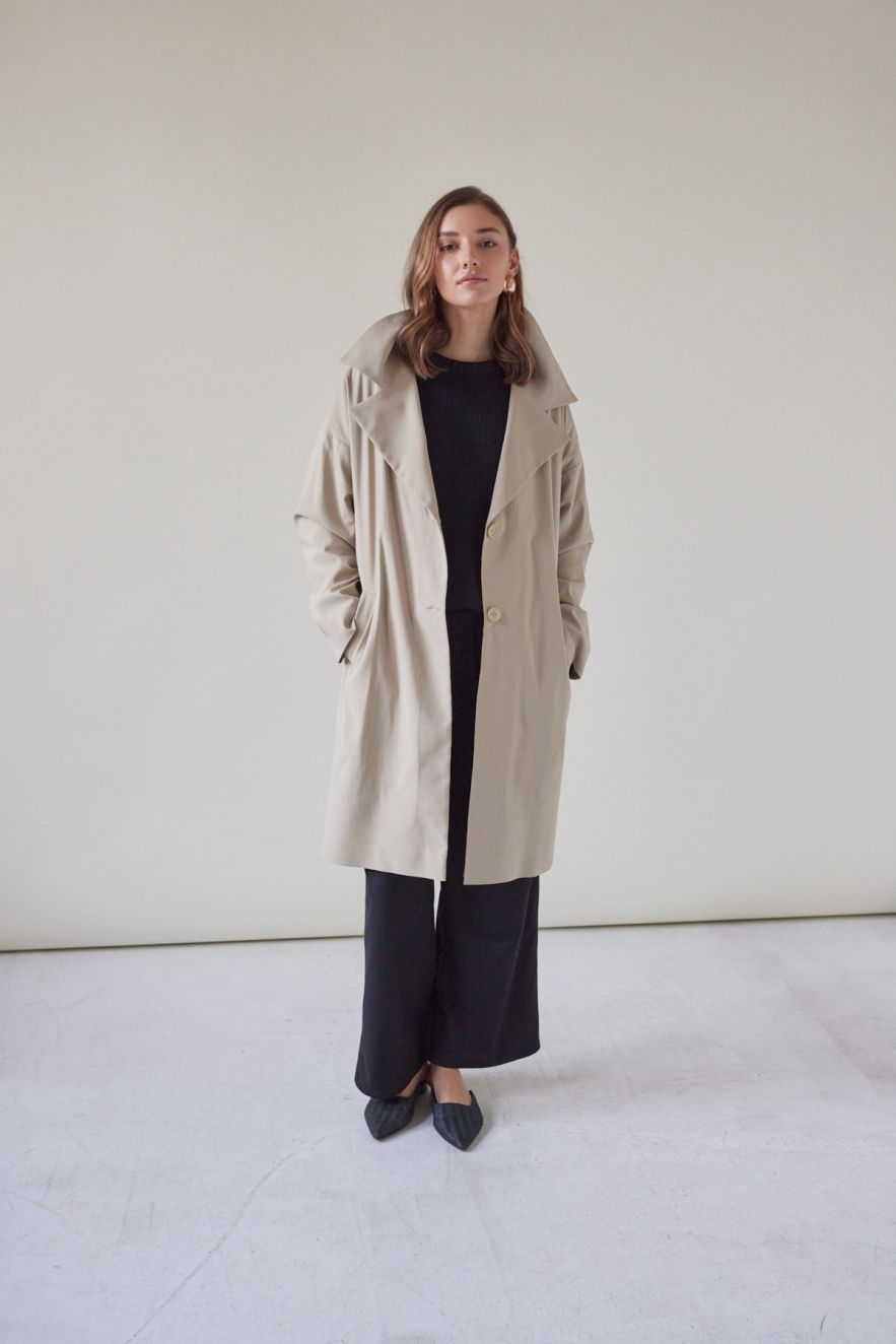 Wełniany sweter 100% wełny merino czarny z okrągłym dekoltem oversize miły w dotyku