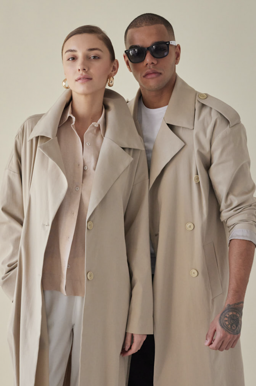 Beżowy oversize'owy bawełniany płaszcz prochowiec z pagonami unisex chłodny beż
